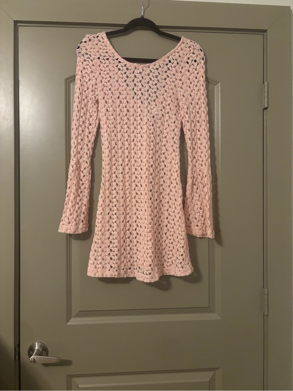 Mimi Chica Women’s Small Pink Crochet Lace Bell Sleeve Mini Dress Boho